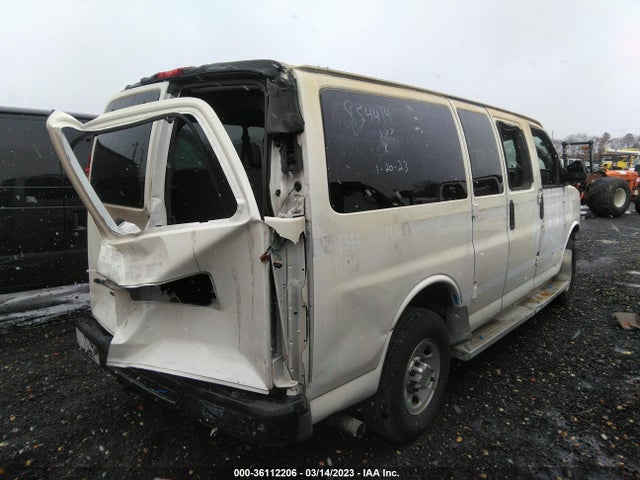 Chevrolet Express Passenger Ls 2014 1GAWGPFG2E1118080 Image 4