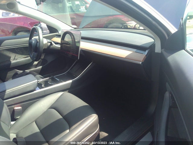 Tesla Model 3 Long Range 2018 5YJ3E1EB8JF128696 Image 7