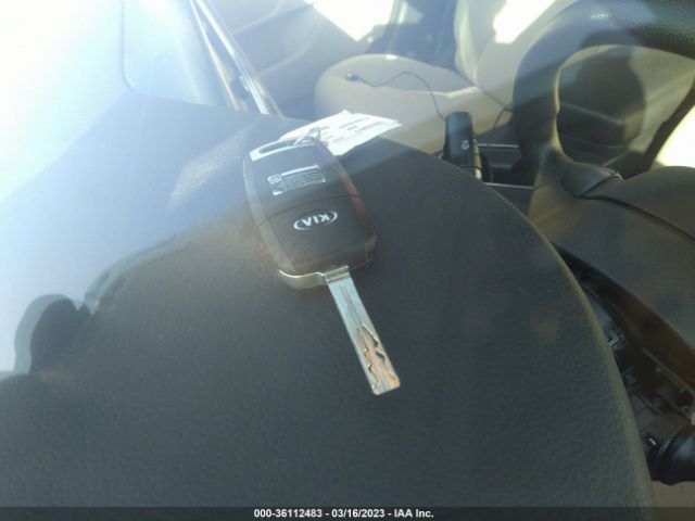 KNAGM4A77F5591121 KIA Optima Lx