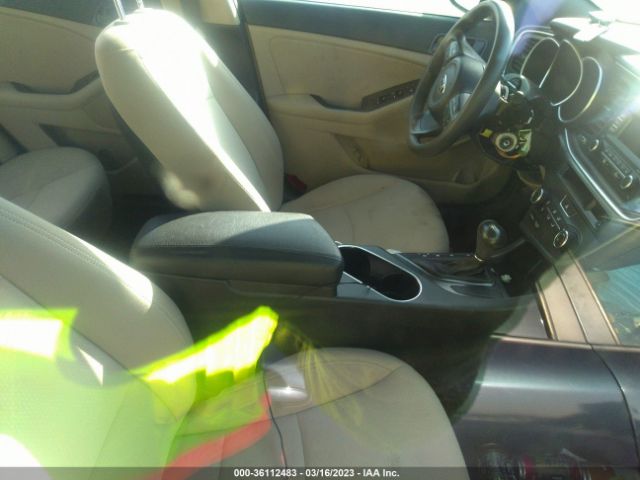 KNAGM4A77F5591121 KIA Optima Lx