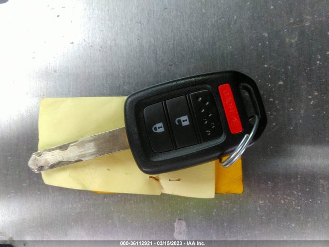 Honda FIT LX 2015 3HGGK5H57FM755207 Image 3