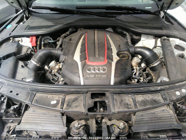 2015 Audi S8, VIN: WAUK2AFD4FN009361