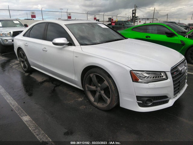 2015 Audi S8, VIN: WAUK2AFD4FN009361