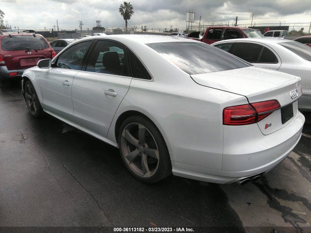 2015 Audi S8, VIN: WAUK2AFD4FN009361