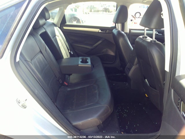 1VWAT7A33FC018672 Volkswagen Passat 1.8t Wolfsburg Ed