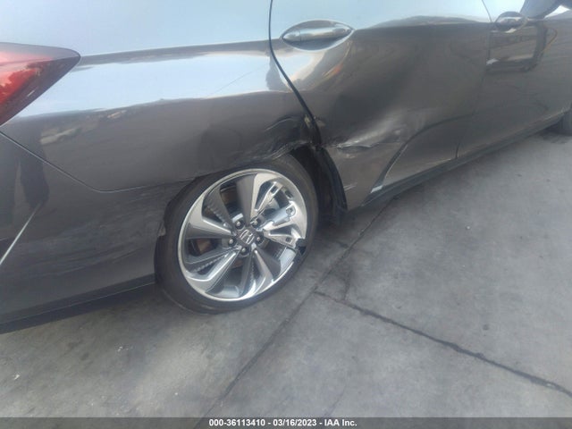 2019 Honda Clarity, VIN: JHMZC5F18KC001084