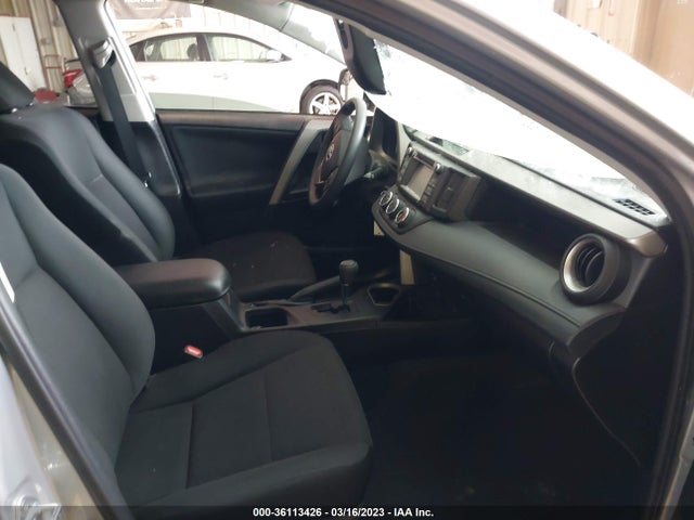 2018 TOYOTA RAV4 LE VIN: 2T3ZFREV4JW490275