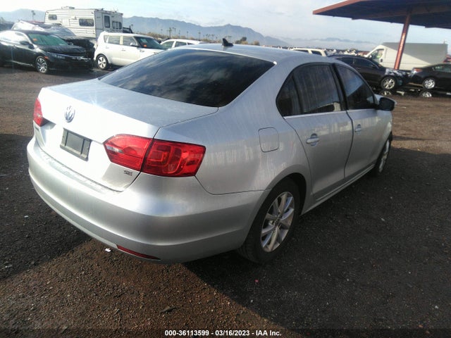 3VWD17AJ0EM256185 Volkswagen Jetta Sedan Se W/connectivity