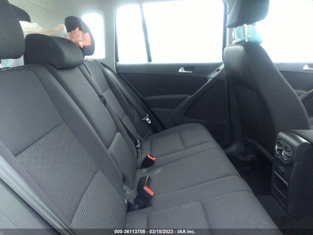 WVGAV7AX7HK043370 Volkswagen TIGUAN