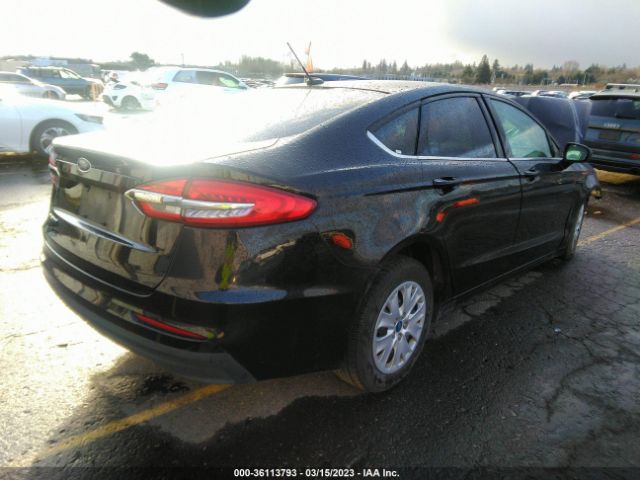 3FA6P0G78KR143084 Ford FUSION S
