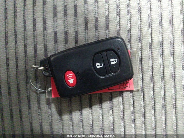 Toyota Prius V Two/five/three/four 2016 JTDZN3EU3GJ054354 Image 3