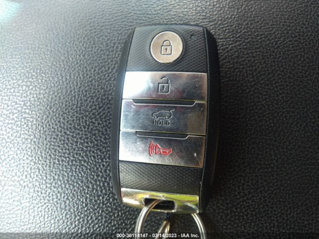 5XYPHDA19GG116212 KIA SORENTO EX