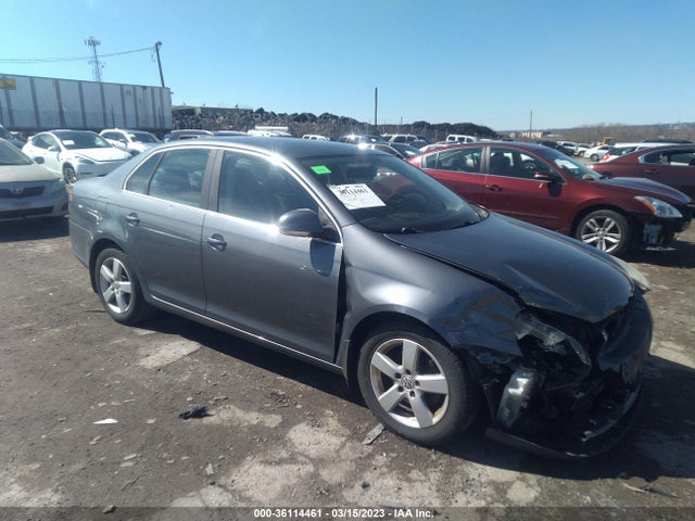 3VWRZ71K98M047605 auction archive image