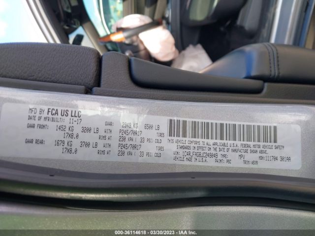 1C4RJFAG8JC249049 Jeep Grand Cherokee Laredo