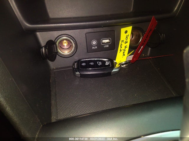 Hyundai Kona Sel 2018 KM8K2CAA2JU094979 Image 3