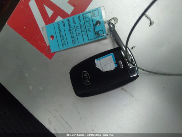 KNAGT4LE6H5016560 KIA Optima Hybrid Base