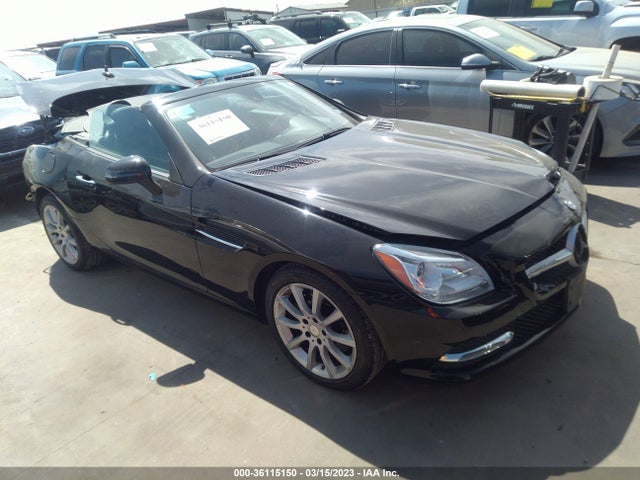 2016 Mercedes-Benz SLK-Class, VIN: WDDPK3JA0GF124364