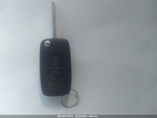 Volkswagen New Beetle Gls 2000 3VWCC21C4YM473608 Image 3