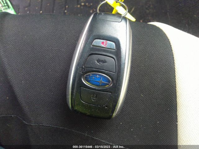 4S3BNAK68H3031525 Subaru Legacy Limited