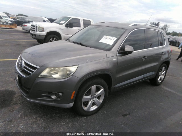2010 VOLKSWAGEN TIGUAN WOLFSBURG VIN: WVGBV7AX2AW534268
