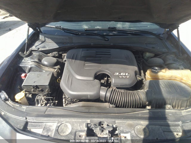 2013 CHRYSLER 300 VIN: 2C3CCAAG3DH588830