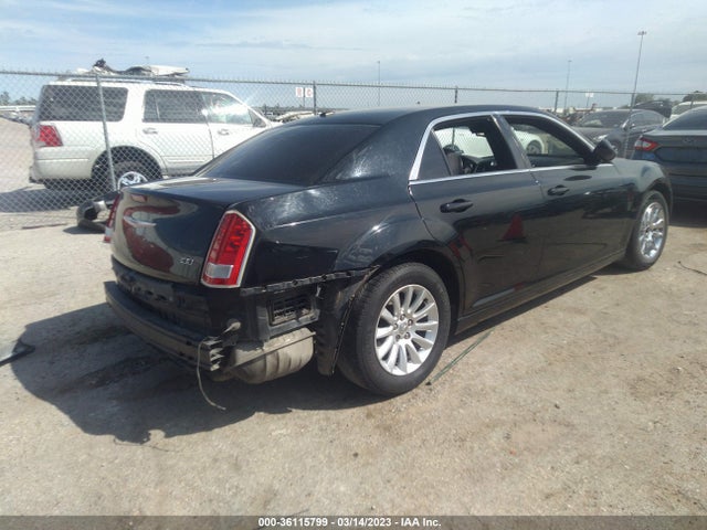 2013 CHRYSLER 300 VIN: 2C3CCAAG3DH588830