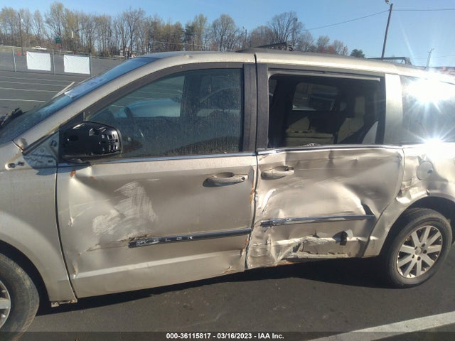 2C4RC1BG0ER324786 Chrysler Town & Country Touring
