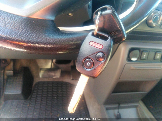 Honda Ridgeline Rtl 2011 5FPYK1F51BB001434 Image 3