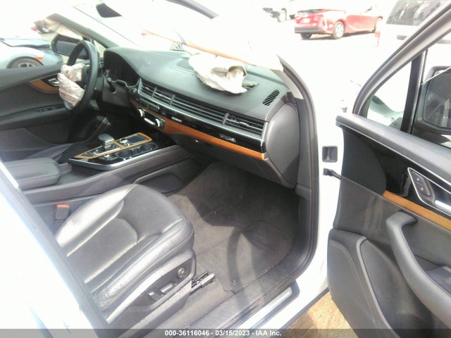 WA1LAAF73HD054850 Audi Q7 Premium Plus