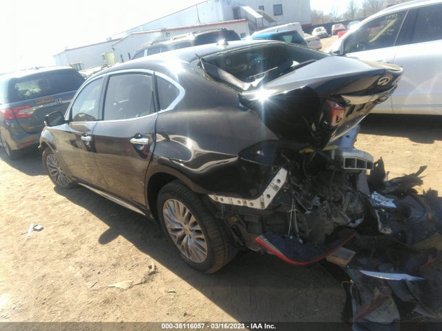 2015 INFINITI Q70L VIN: JN1BY1PR2FM830284