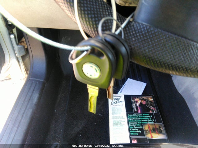 Volkswagen New Beetle Gls 2001 3VWCC21C81M404779 Image 3
