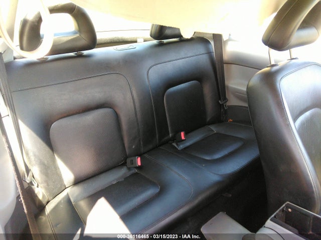 2001 VOLKSWAGEN NEW BEETLE GLS VIN: 3VWCC21C81M404779