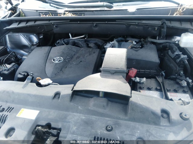 2019 TOYOTA HIGHLANDER XLE VIN: 5TDJZRFH3KS607361