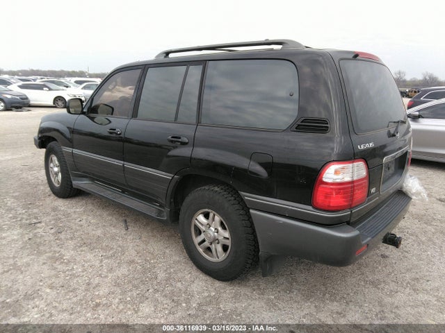 2002 LEXUS LX 470 VIN: JTJHT00W923521389
