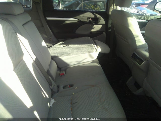 2018 TOYOTA HIGHLANDER LE VIN: 5TDBZRFH2JS881217