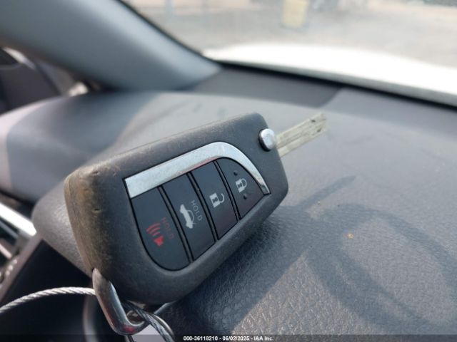 JTNB11HK6J3048213 Toyota CAMRY LE