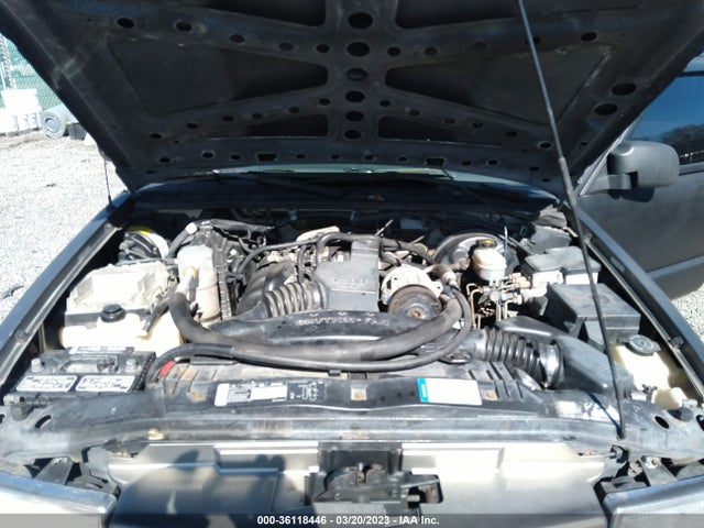 1998 CHEVROLET S-10 LS VIN: 1GCCS1941W8233446