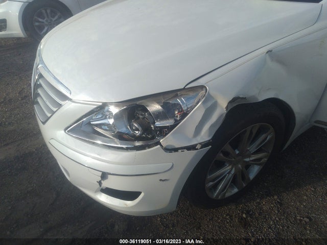 2011 HYUNDAI GENESIS VIN: KMHGC4DFXBU129964