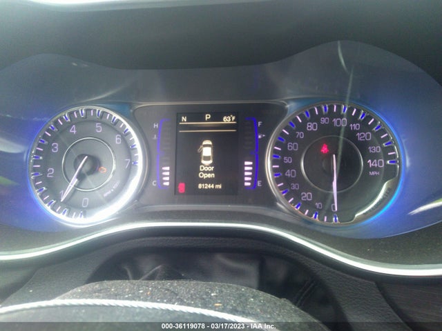 Chrysler 200 Limited Platinum 2017 1C3CCCAG5HN507237 Image 7