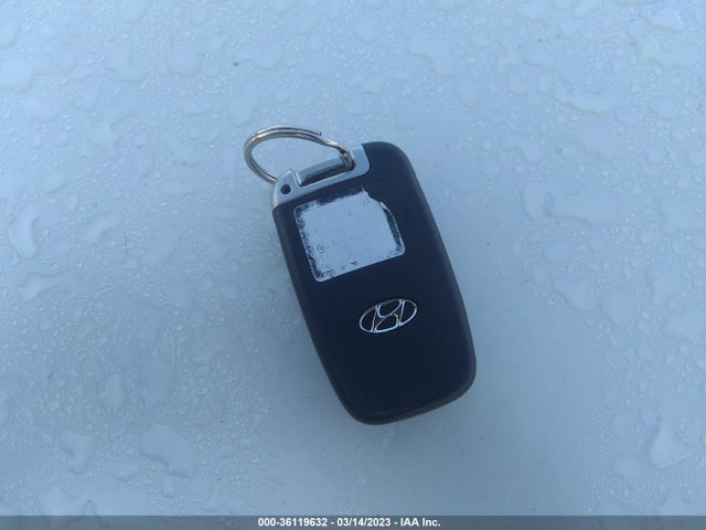 2012 HYUNDAI SONATA 2.4L SE VIN: 5NPEC4AC2CH434375