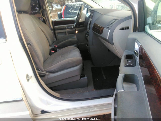 2A4RR5D19AR273548 Chrysler Town & Country Touring
