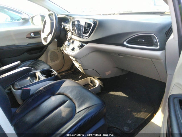 2C4RC1BG5HR712178 Chrysler Pacifica Touring-l