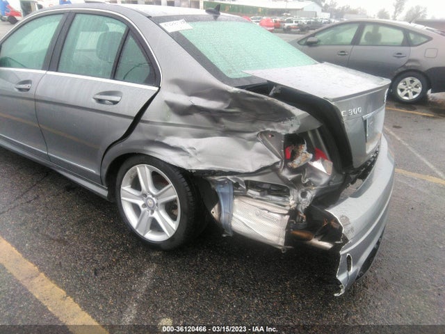 2011 MERCEDES-BENZ C-CLASS C 300 VIN: WDDGF5EB7BR176973