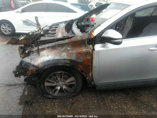 Toyota Rav4 Xle 2017 2T3WFREV1HW354389 Image 6