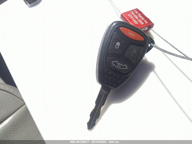 2006 CHRYSLER 300 TOURING VIN: 2C3KA53G66H352620