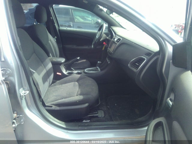 1C3CCBAB8EN122619 Chrysler 200 LX