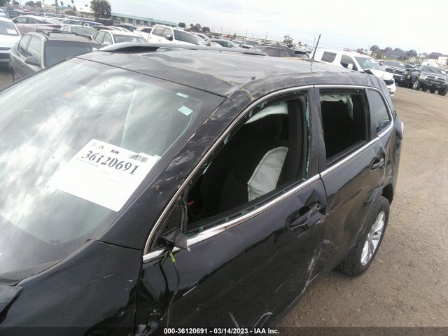 1C4PJLCB0KD241501 Jeep Cherokee Latitude
