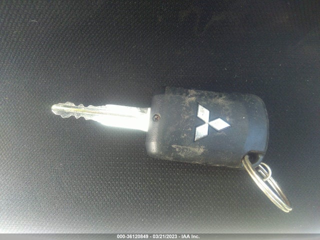 JA4AR3AUXJU004395 Mitsubishi Outlander Sport 2.0
