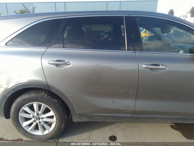 5XYPGDA57KG493488 KIA Sorento Lx V6