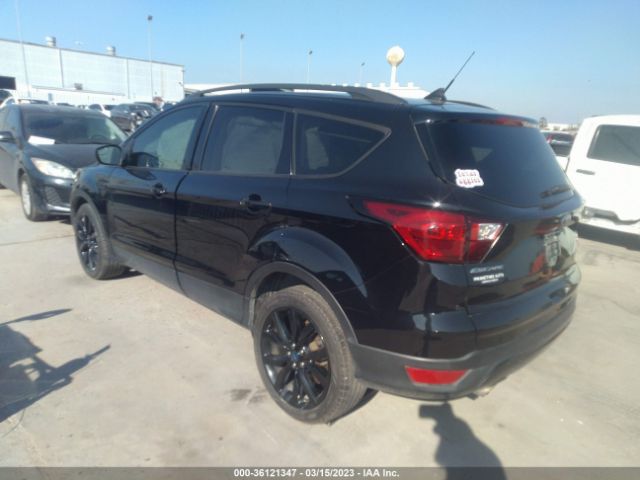 1FMCU0GD1KUB77772 Ford ESCAPE SE